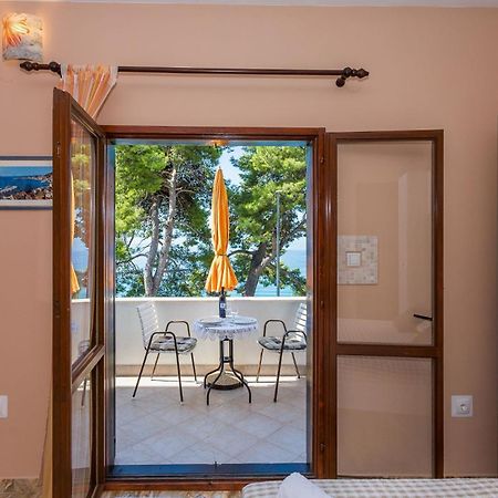 Apartments Verica - 15 M From Beach クリロ エクステリア 写真