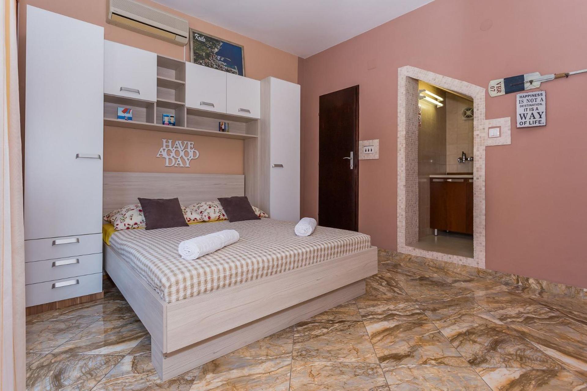 Apartments Verica - 15 M From Beach クリロ エクステリア 写真